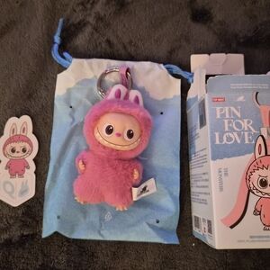 Pin For Love - Letter Q